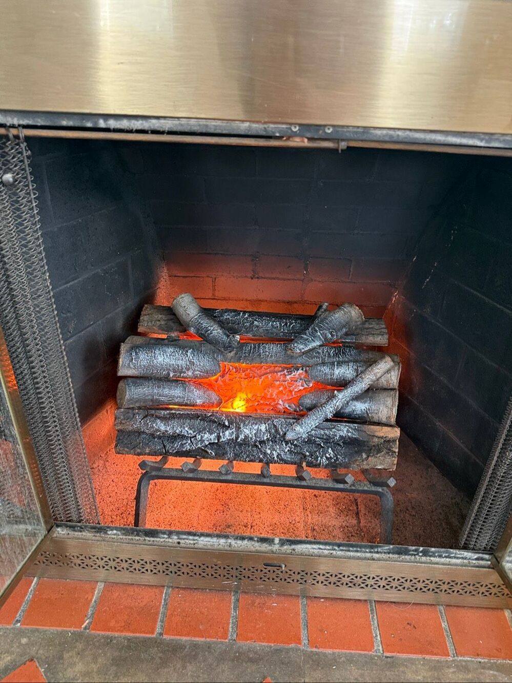 Pleasant Hearth L-20W Electric Crackling firelog 20”